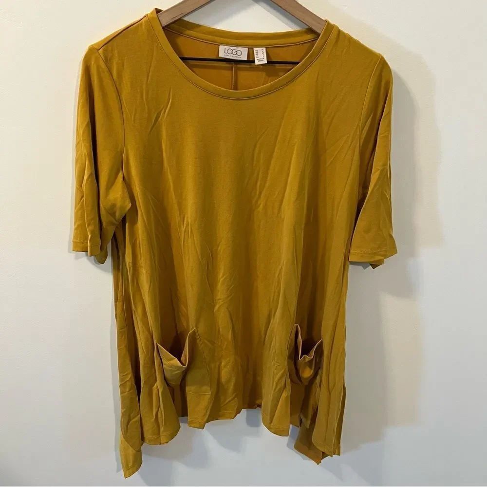 NWOT LOGO Sanded Knit Top with Sharkbite Hem | Size M